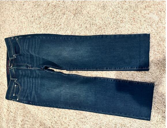 Lucky Brand Denim - Lucky Brand Sweet Mid Rise Crop 14/32